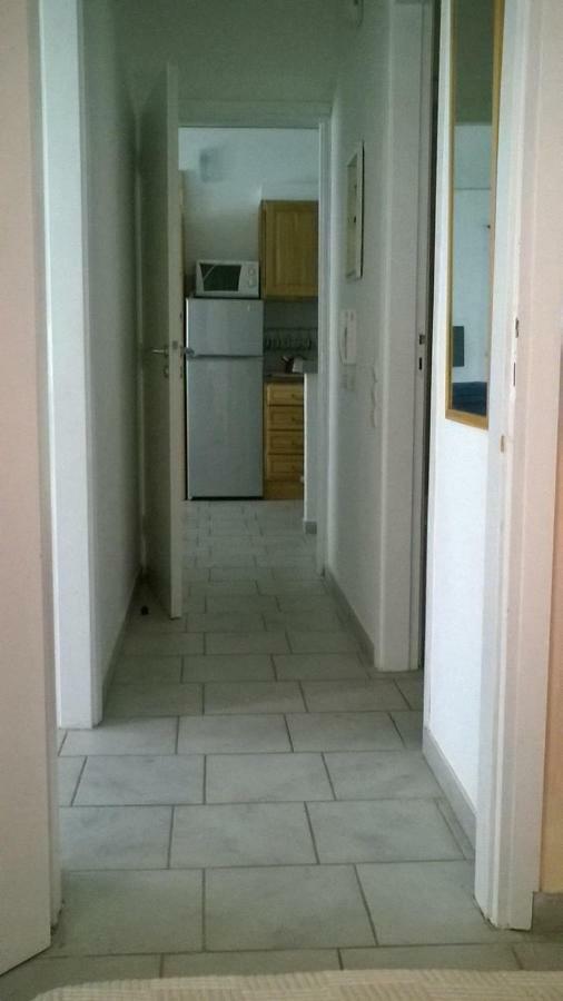 Nireos Proteos 20 Apartment ราฟีนา ภายนอก รูปภาพ
